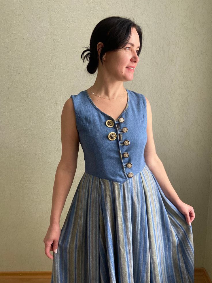 Vintage-Inspired Sleeveless Dress