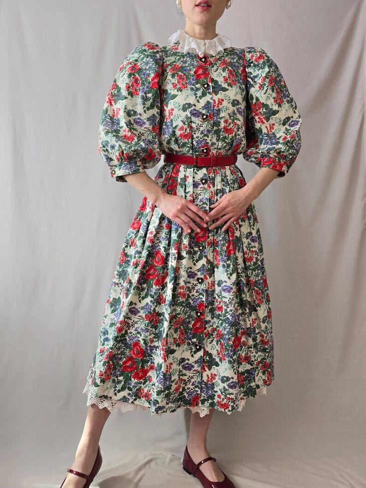 Vintage-Inspired Floral Dress