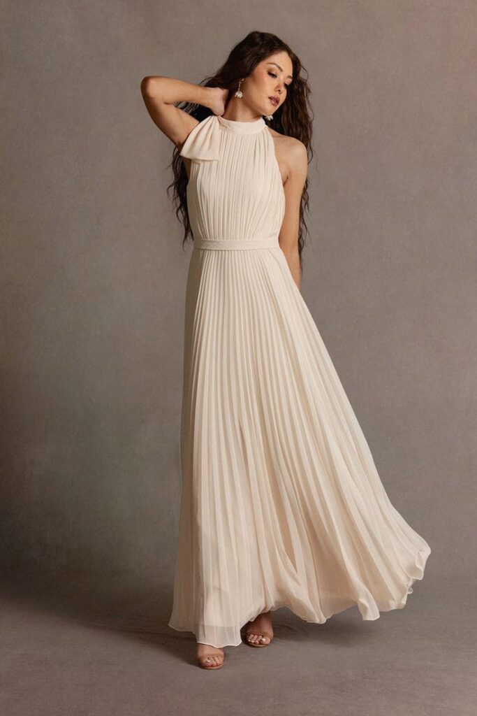  Pleated Maxi Dress