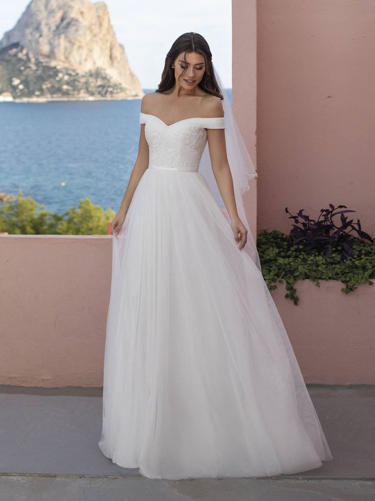 White Wedding Off-the-Shoulder Dress