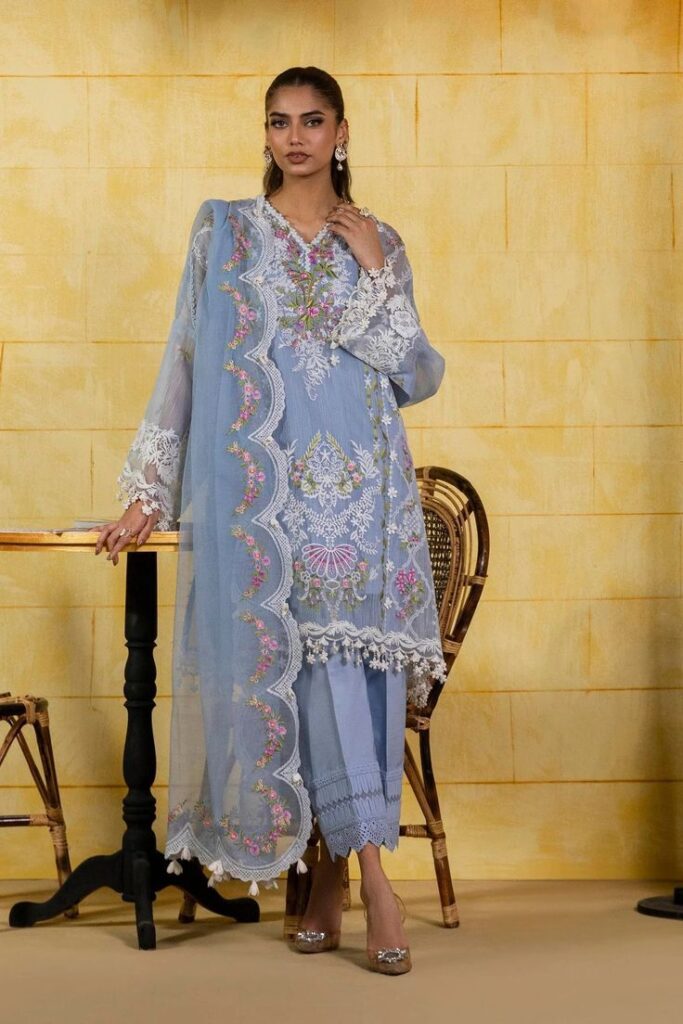 2. Sana Safinaz