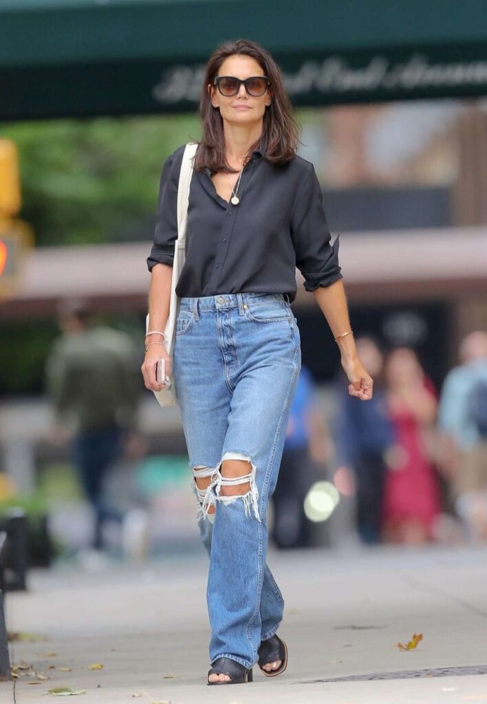 What Makes Breakout Jeans Popular?