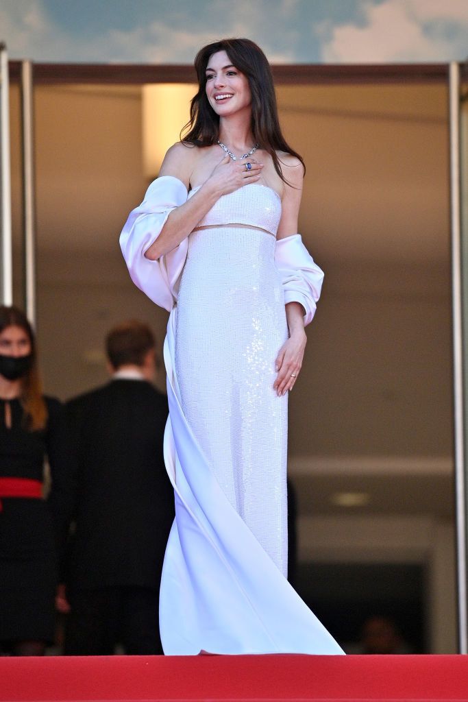 Anne Hathaway Style – A Timeless Fashion Icon