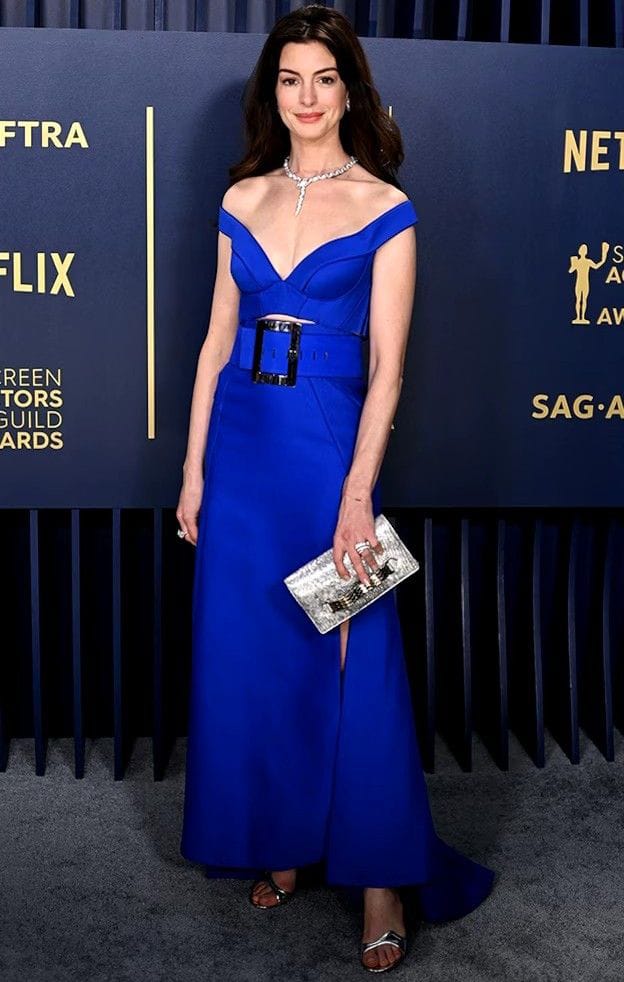 1. SAG Awards 2024 – Cerulean Blue Versace