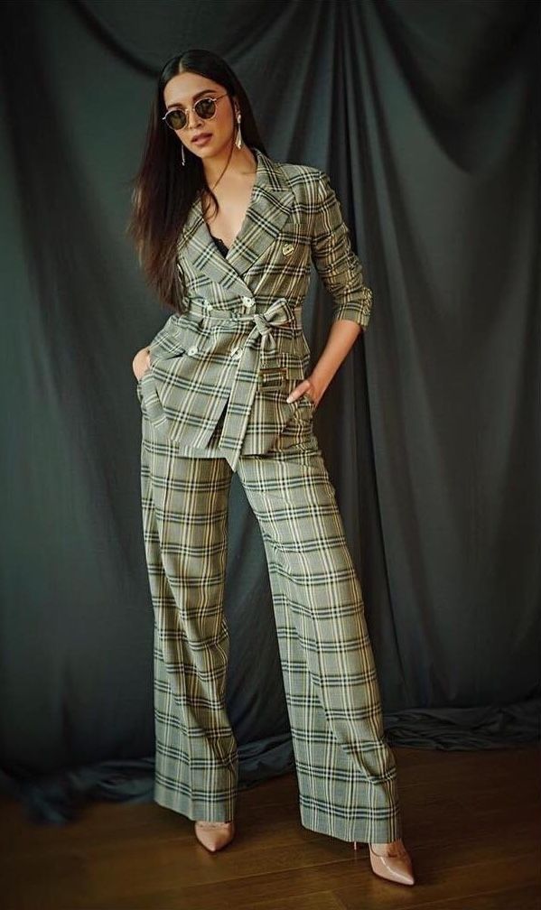 Why Deepika Padukone Blazer Fit Is Redefining Celebrity Style