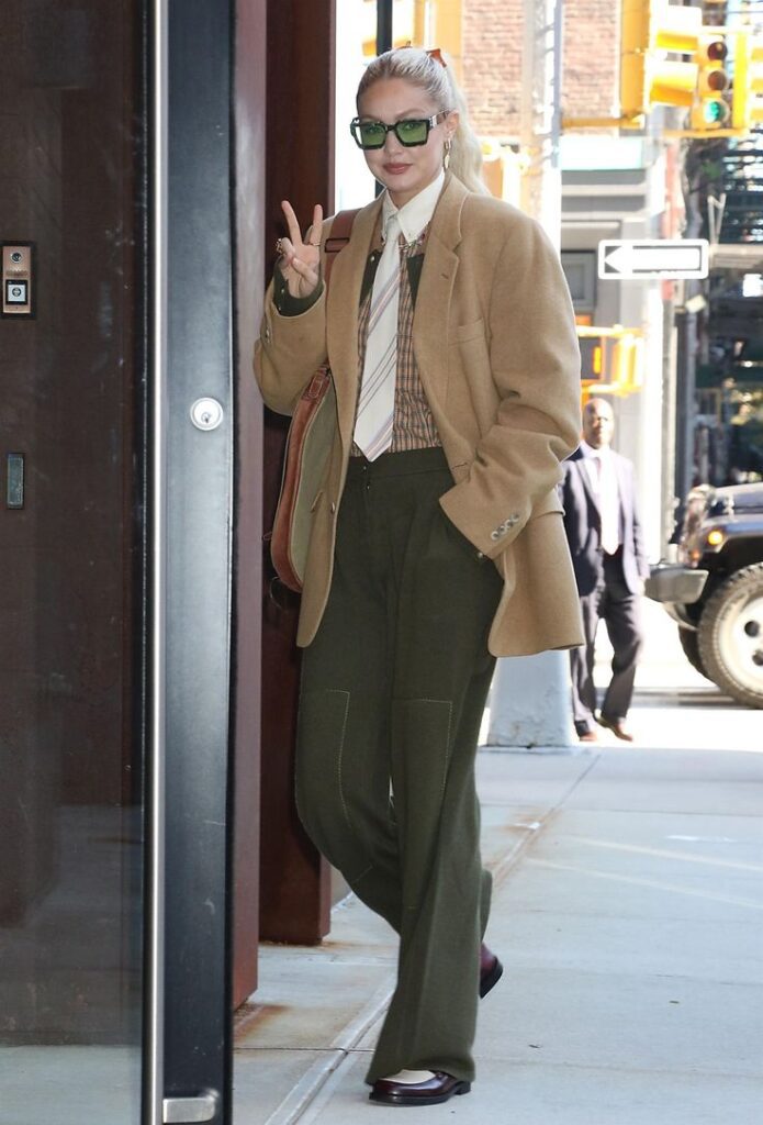 Avoid These Common Mistakes When Wearing Oversized Clothes