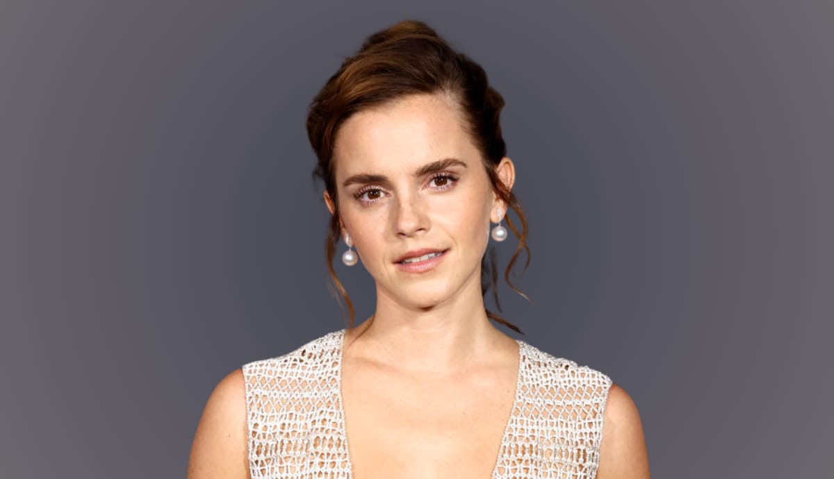 How to Dress Like Emma Watson