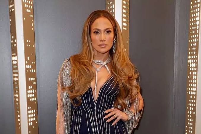 Jennifer Lopez FW Style Guide