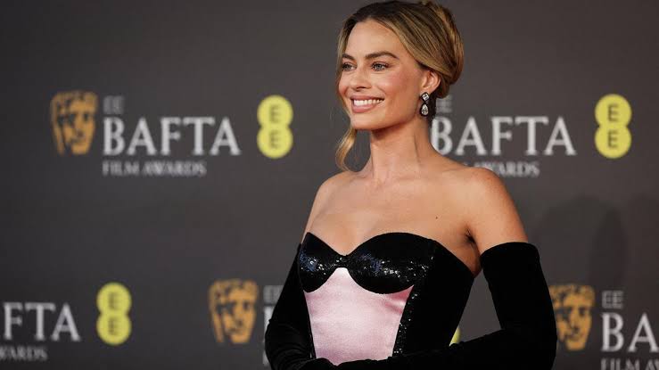 Margot Robbie Style: Iconic Looks Ranked
